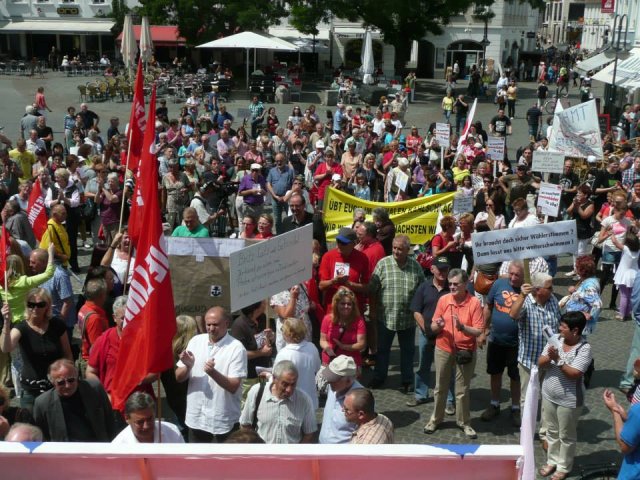 02. Juli 2013 Demo und Stadtratsitzung